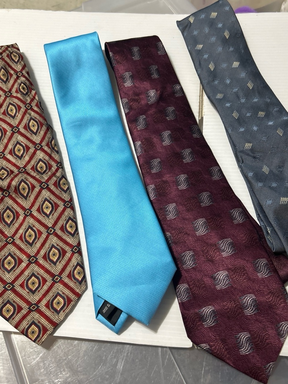 Men's Solid Bright Turquoise Tie - Sleek Formal Accessory